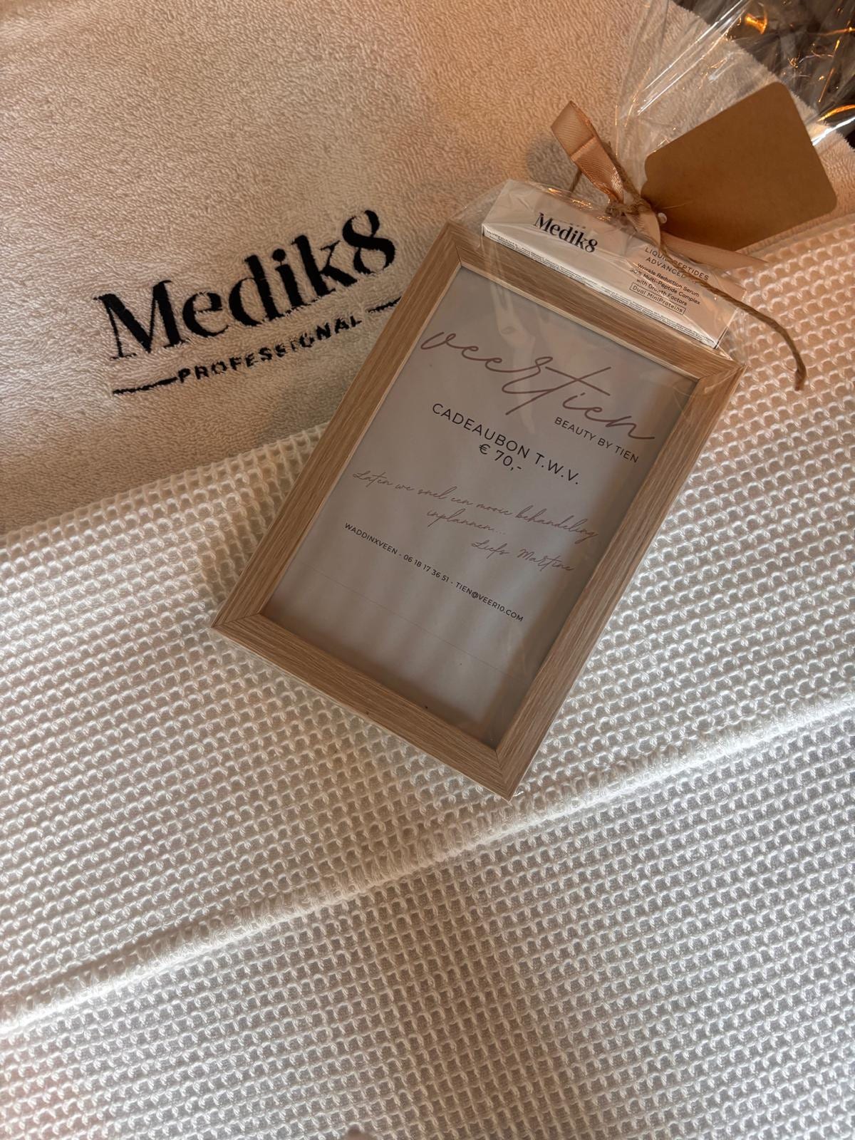 Cadeaubon van Easy Beauty by TIEN met Medik8-producten